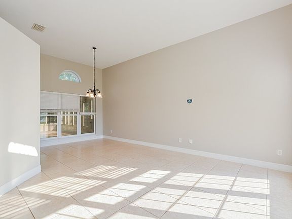 5th image of 811 Longleaf Pine Ct