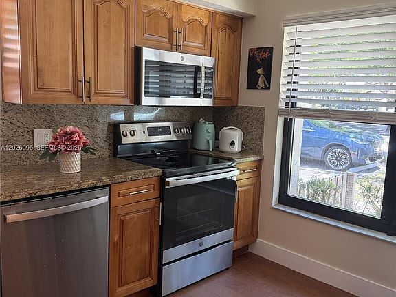 2nd image of 13224 SW 111th Ter #5-1