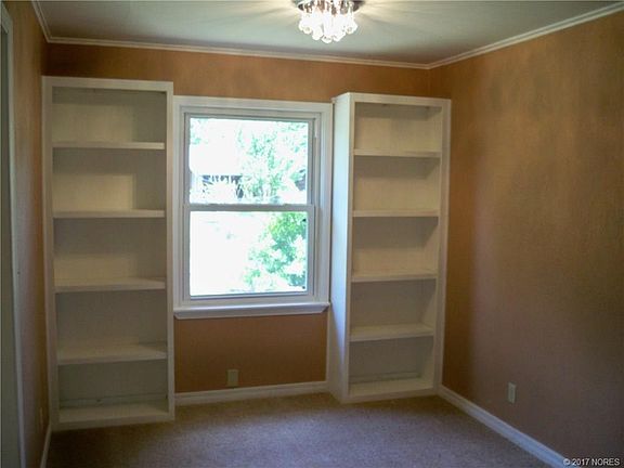 5th image of 310 E 15th St