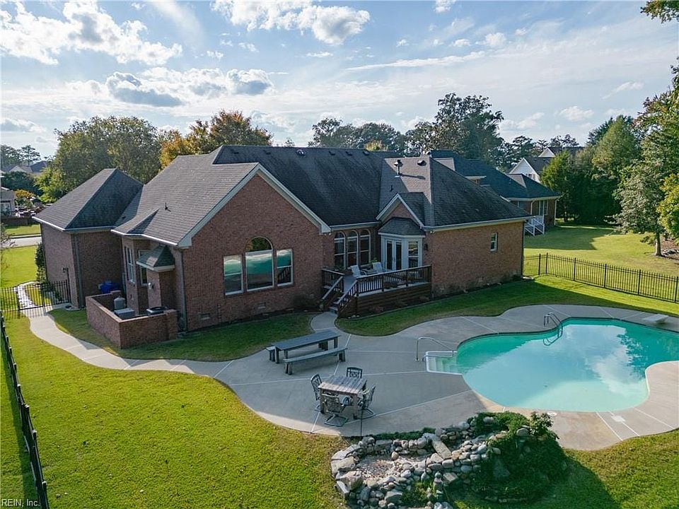1st image of 5252 River Club Dr