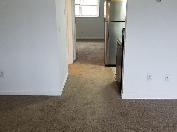 4th image of 104J Quarry Rd #J