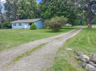 10808 Gasch Rd, Harvard, IL 60033
