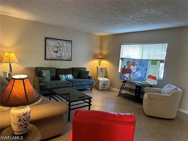 4633 Bayshore Dr #M2 — Photo 2