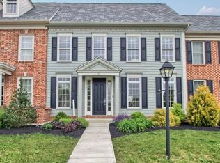 5 Jamestown Sq, Mechanicsburg, PA 17050