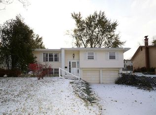 8731 Lakeview Dr, Omaha, NE 68127