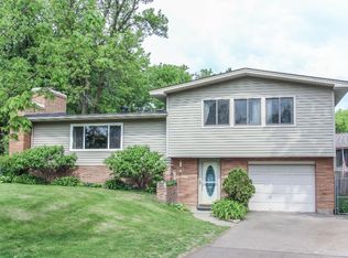 2137 Duluth Pl, Saint Paul, MN 55109