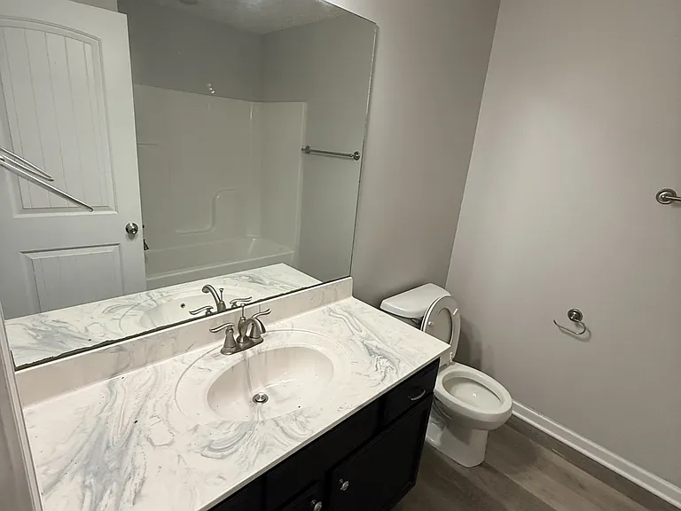 400 Rick McCormick Dr — Photo 17