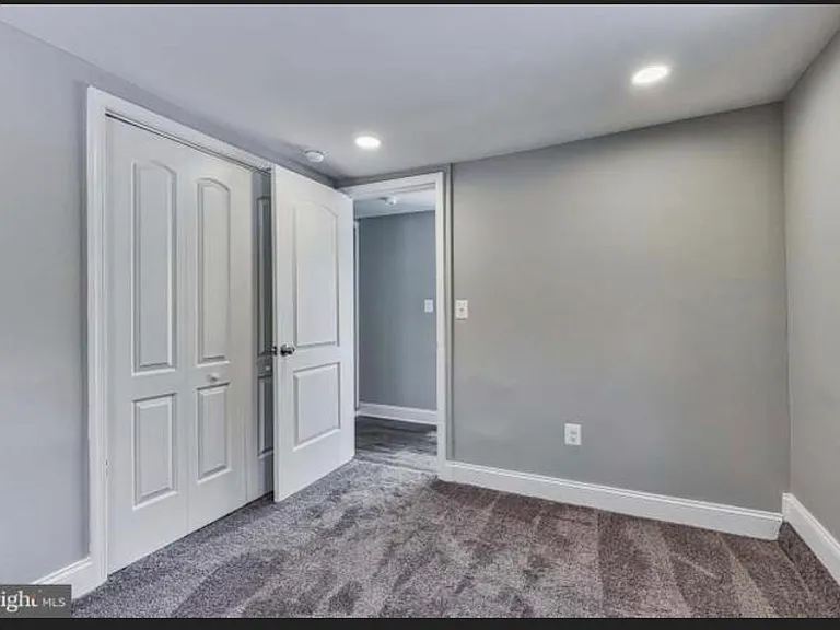 545 Locust Ave — Photo 2