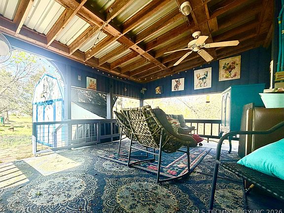 2nd image of 280 Cedar Blue Rd
