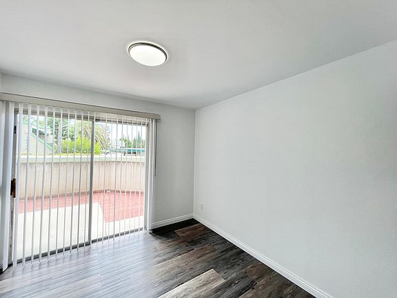 5th image of 18524 Mayall St Unit A