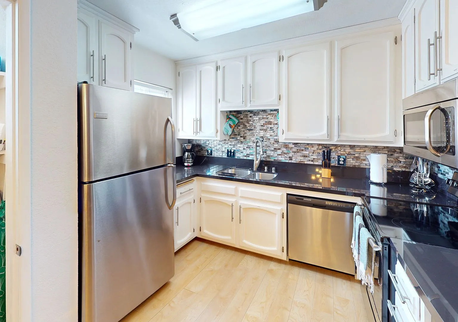 Vacation - 374 Orange Ave, Unit C — Photo 3