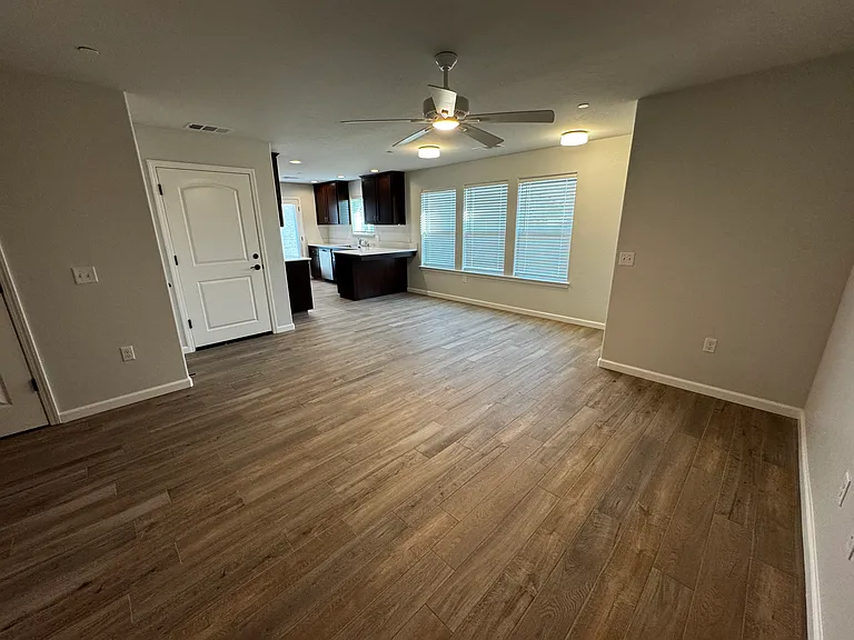 2472 Oakmont Cir #D — Photo 8