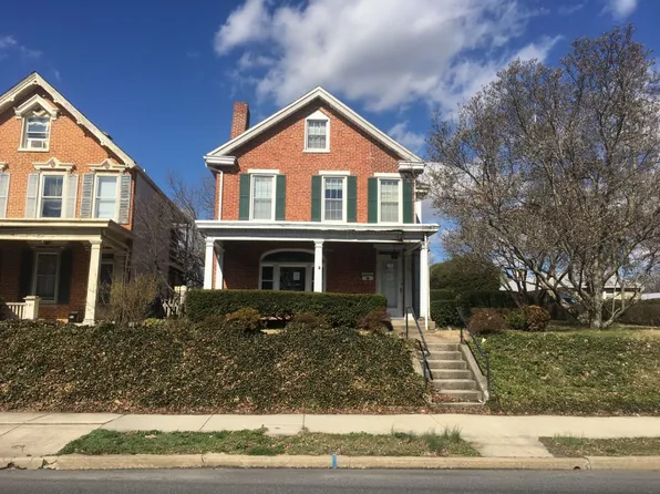 325 E Queen St, Chambersburg, PA 17201