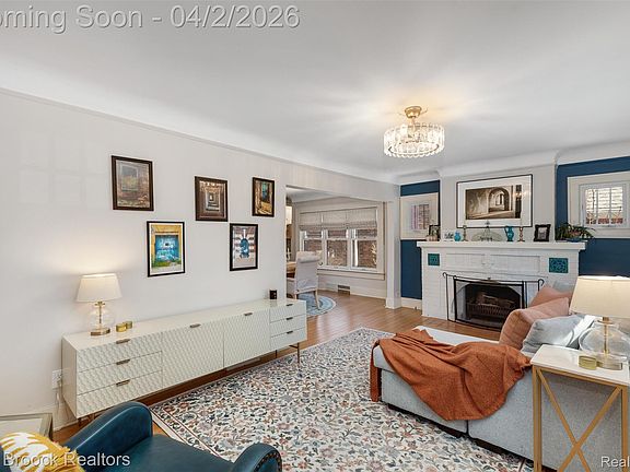 4th image of 49 Amherst Rd