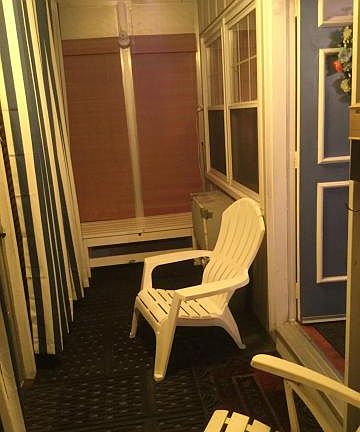 3rd image of 93 E Edinburgh Ln