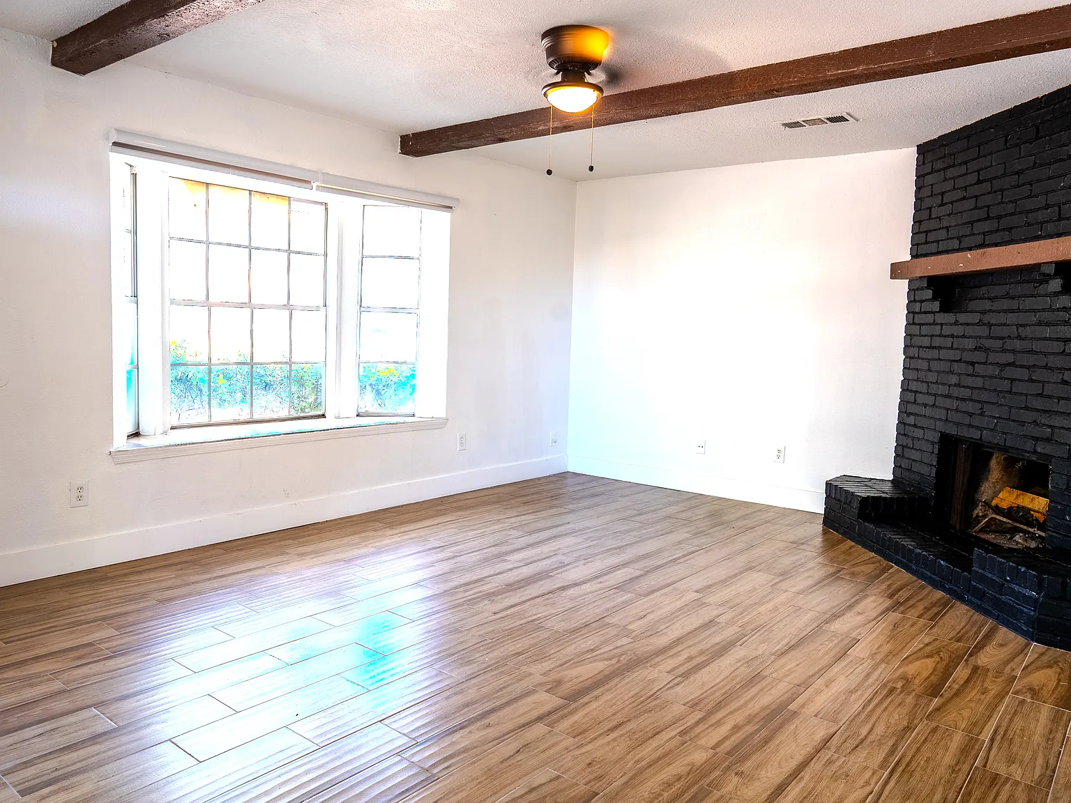 3 bed, 2994 sqft, $2,400 — Photo 3