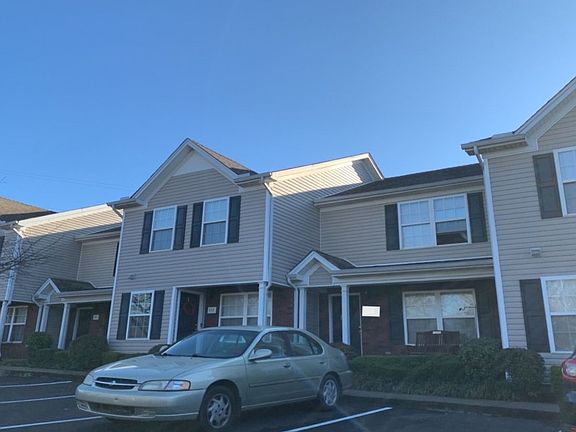 2nd image of 113 Oak Valley Cir