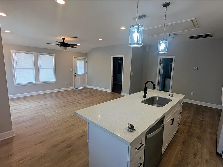 7521 Laredo St — Photo 3