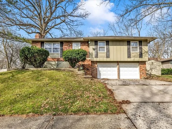 4008 S Colonial Dr, Independence, MO 64055