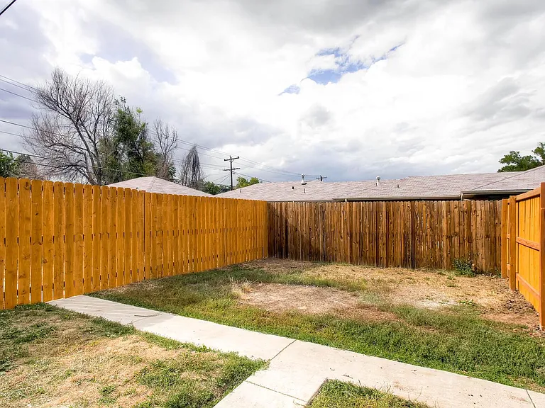 3627 Holly St — Photo 9