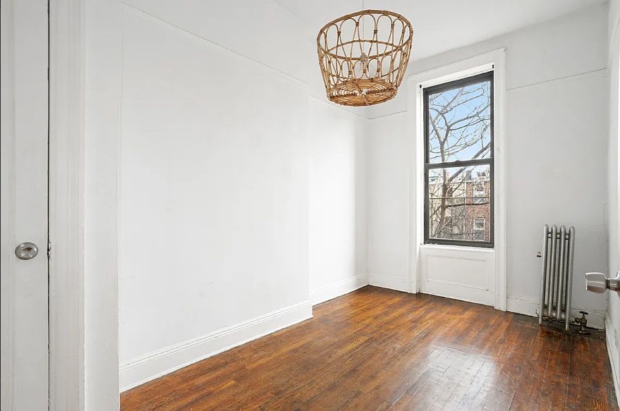 1st image of 211 Saint James Pl APT 3C