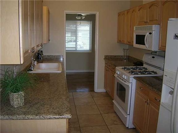 2nd image of 703 Goldenrod St