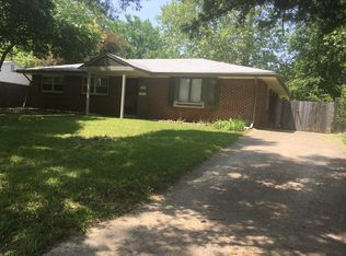1737 Vaughn Dr, Manhattan, KS 66502