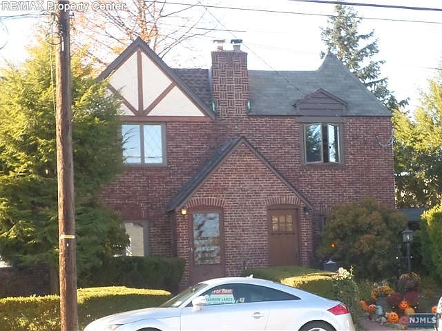 2nd image of 355 Valley Blvd