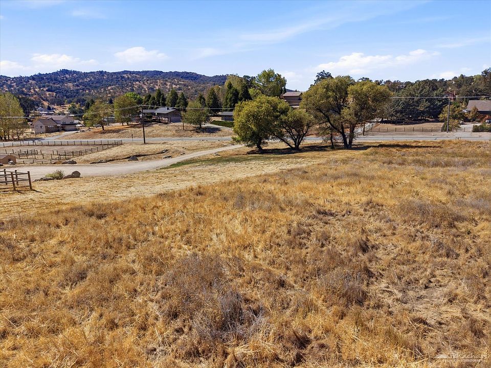 1st image of 0 N Lower Valley Rd Lot 303