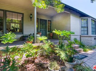 2514 N Benedict Canyon Dr, Beverly Hills, CA 90210