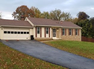 1909 Queensguard Rd, Silver Spring, MD 20906