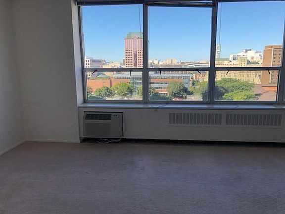 4th image of 1129 N Jackson St APT 713C