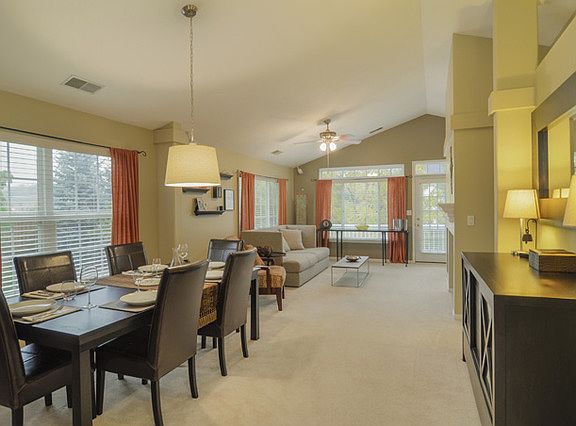 3rd image of 32202 Millard Cir #2