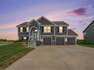 6100 NE 120th St, Kansas City, MO 64156