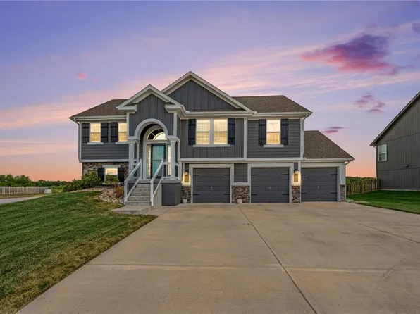 6100 NE 120th St, Kansas City, MO 64156