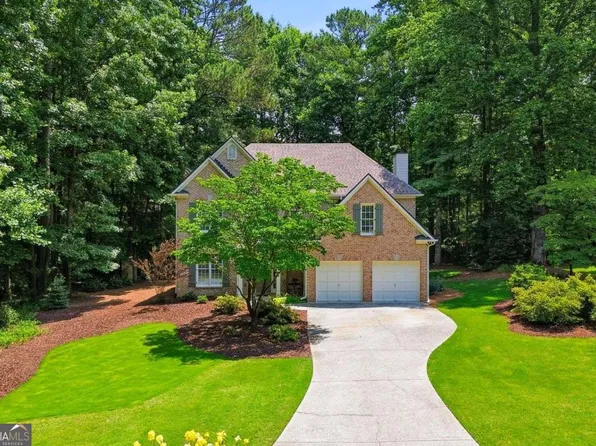 6795 Fox Creek Dr, Cumming, GA 30040