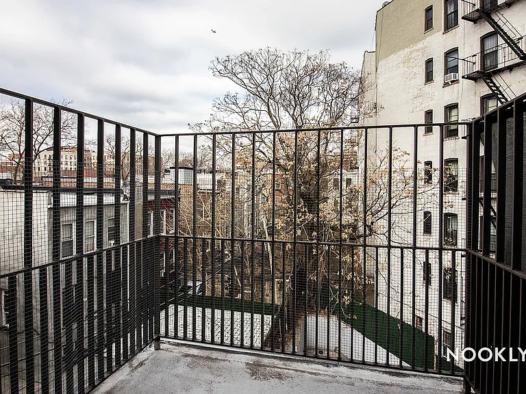 195 Sullivan Pl #3R — Photo 7