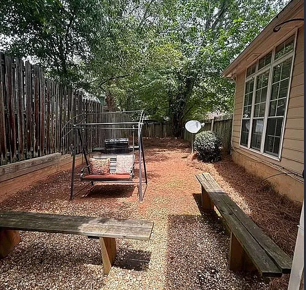 1089 Ashbury Dr — Photo 13