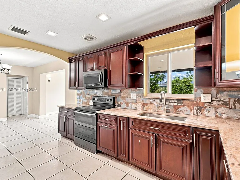 2220 De Soto Dr — Photo 10