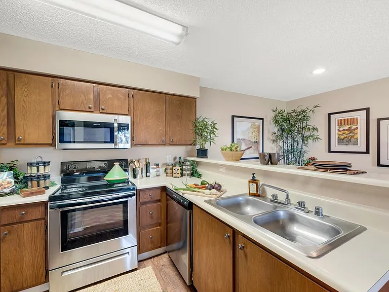 Full Kitchen