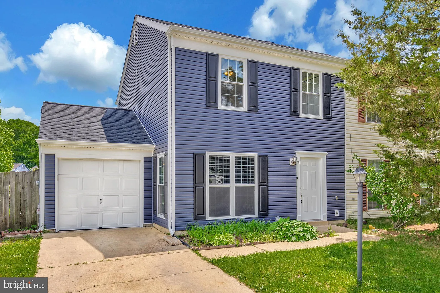 24 Helen Ct photo 1
