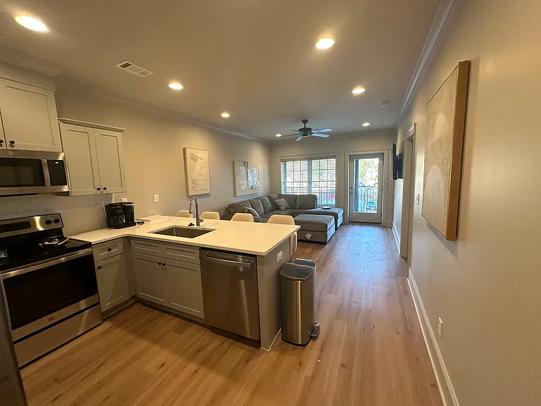908D Queen City Ave #D — Photo 7