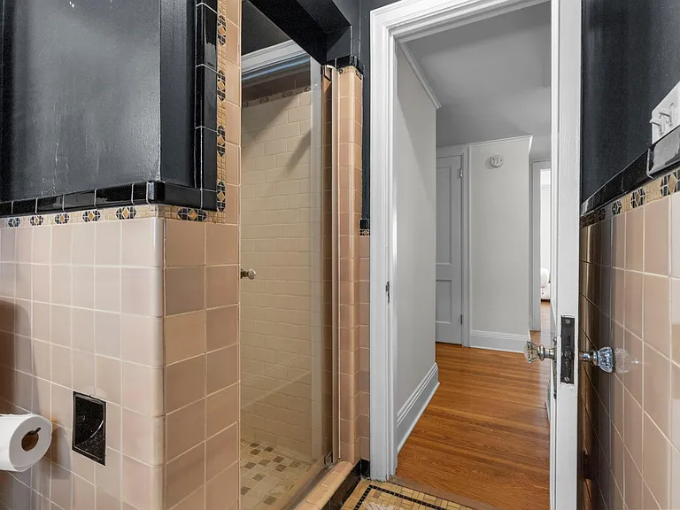 1785 Dupont Ave S #UPPER — Photo 38
