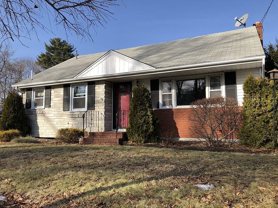 1st image of 515 W Chestnut St