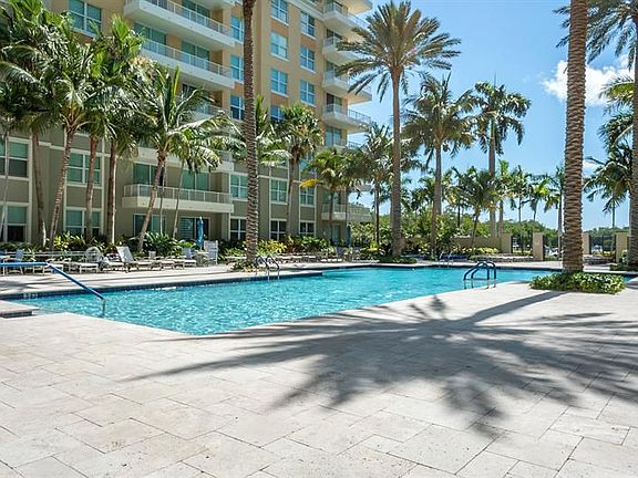 2nd image of 625 Casa Loma Blvd Unit 607