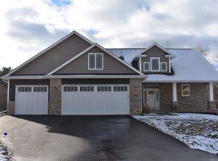 13120 Hidden Creek Ln, Roscoe, IL 61073