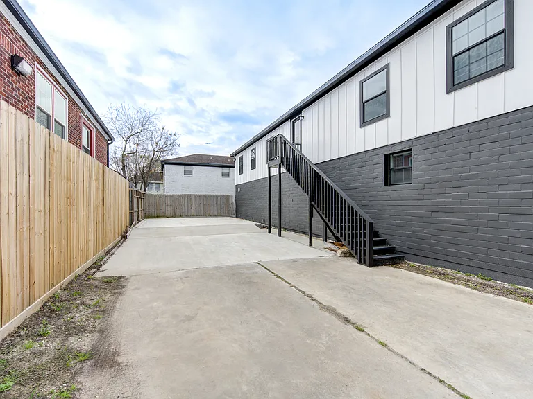 3140 Webster St — Photo 22