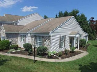 608 Springhouse Ln, Hummelstown, PA 17036