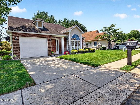 3rd image of 1603 Lacebark Road