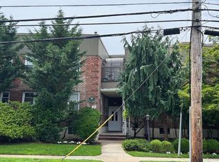 257 Cedarhurst Ave APT A8, Cedarhurst, NY 11516